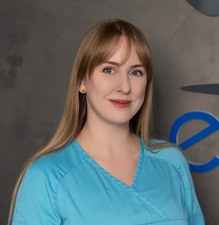 Stefani Liivak, DVM